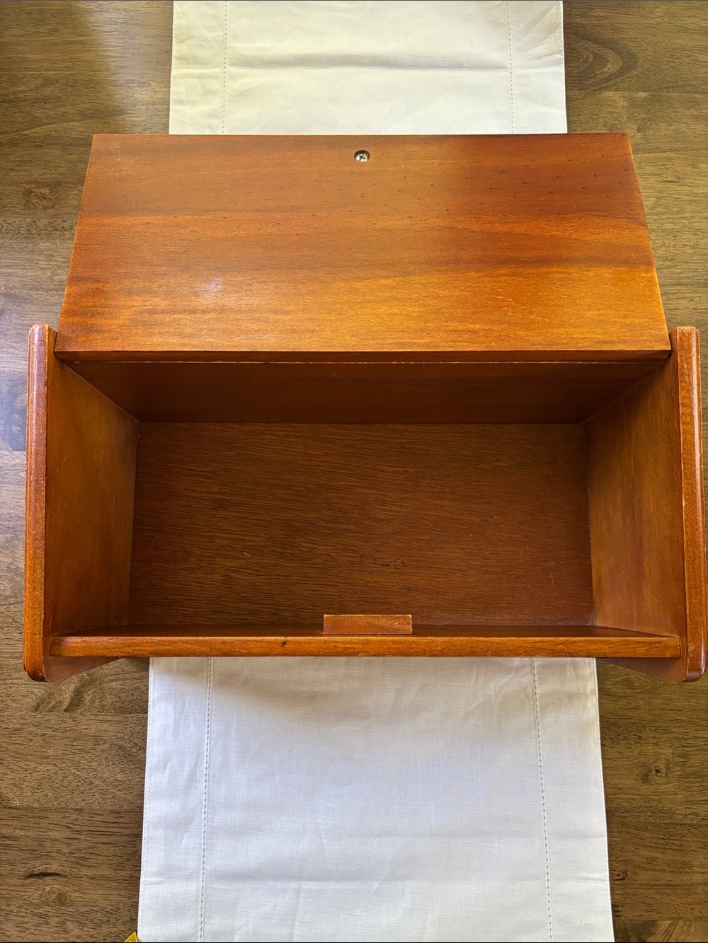 Vintage Wooden Bread Box in Warm Brown. Cottagecore Country Americana - Picture 3 of 8